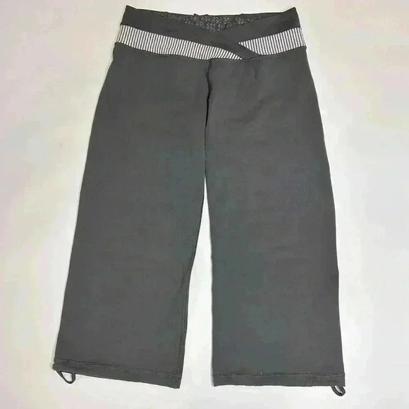 Lululemon Reversable Cropped Leggings Gym Comfortable Exercise Hike Yoga Run Sun - Picture 1 of 12